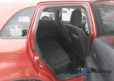 2011 Mitsubishi Outlander Sport Es z USA, uszkodzony, nr VIN JA4AP3AU5BZ016870